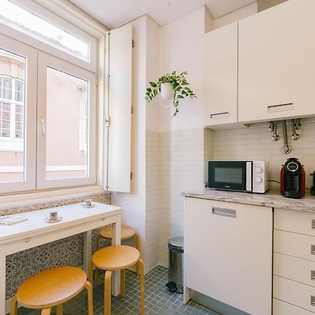 Chiado 2 Bedroom Elegant Apartment Lisbon Luaran gambar