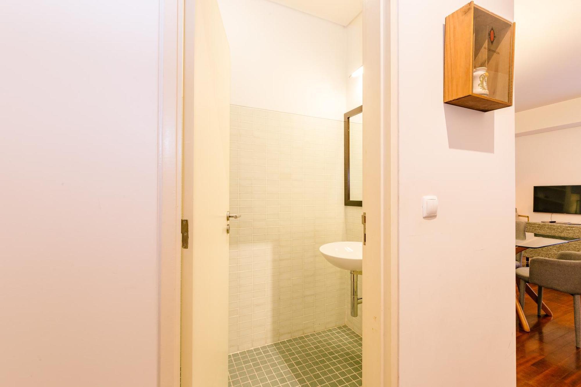 Chiado 2 Bedroom Elegant Apartment Lisbon Luaran gambar
